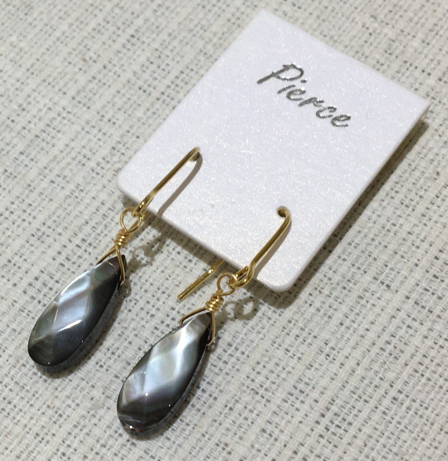 黒蝶貝ピアス【商品番号159】