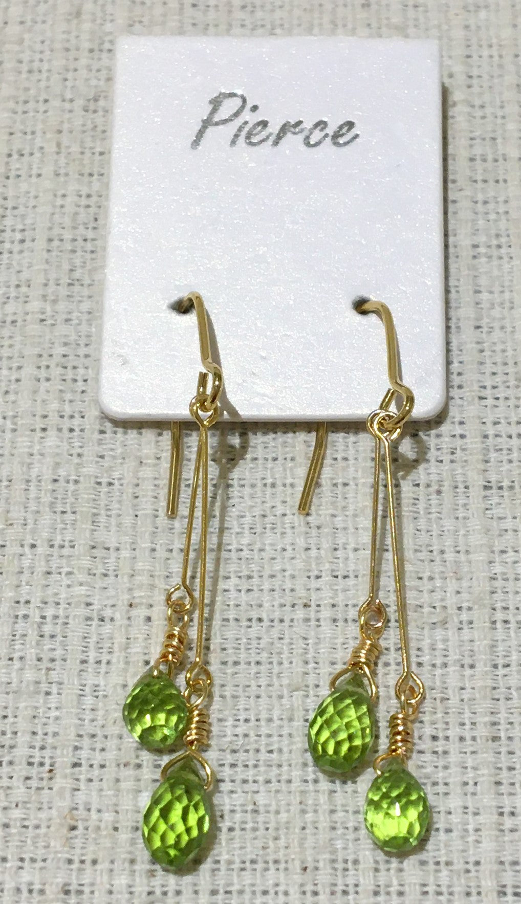 ペリドットピアス【商品番号185】