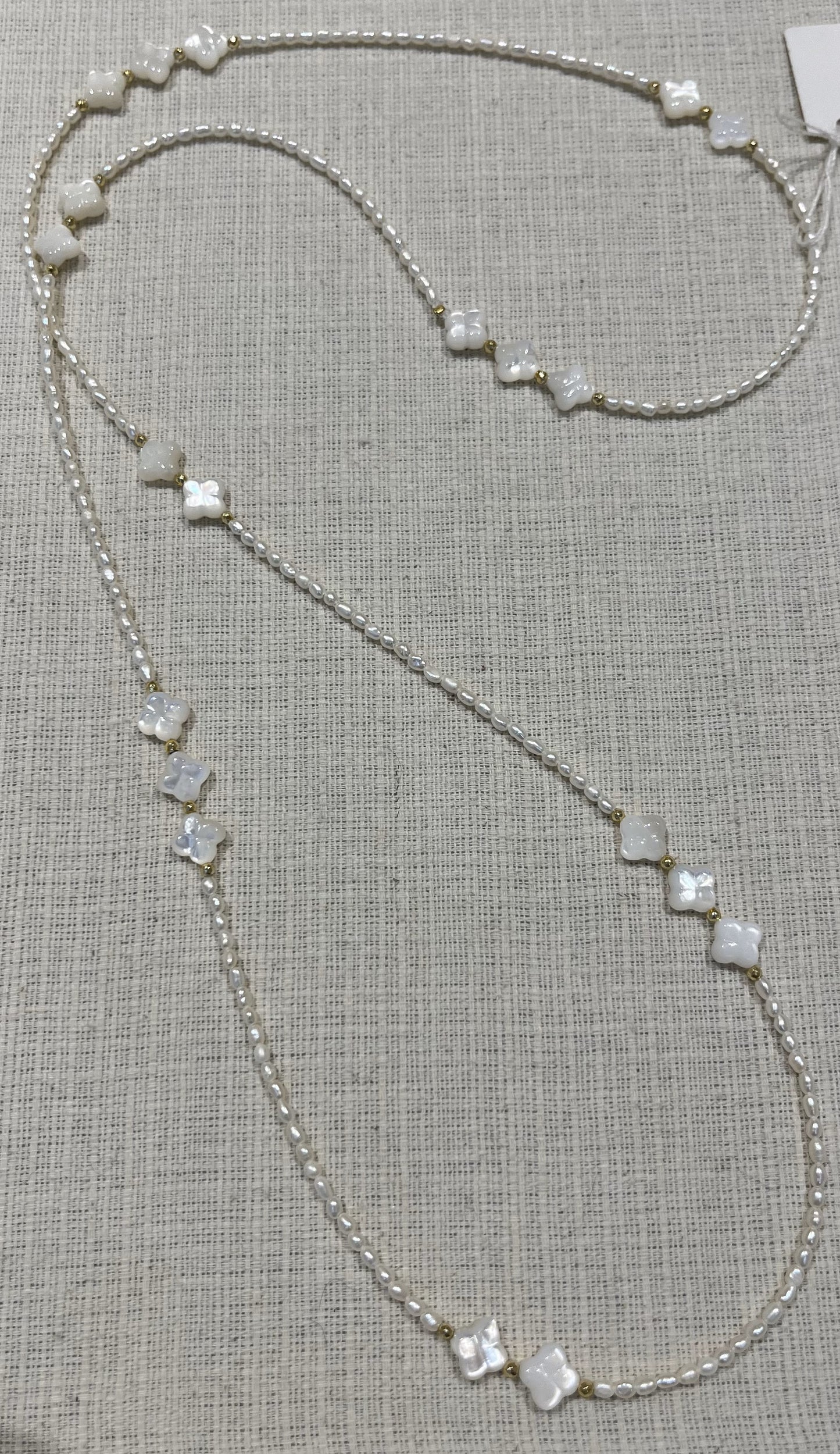 淡水パールと白蝶貝のネックレス【商品番号137】