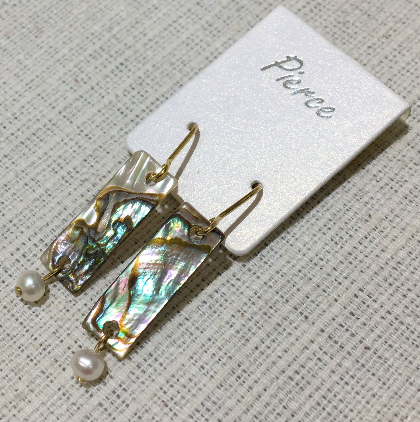 クジャクアワビ貝と淡水パールのピアス【商品番号164】