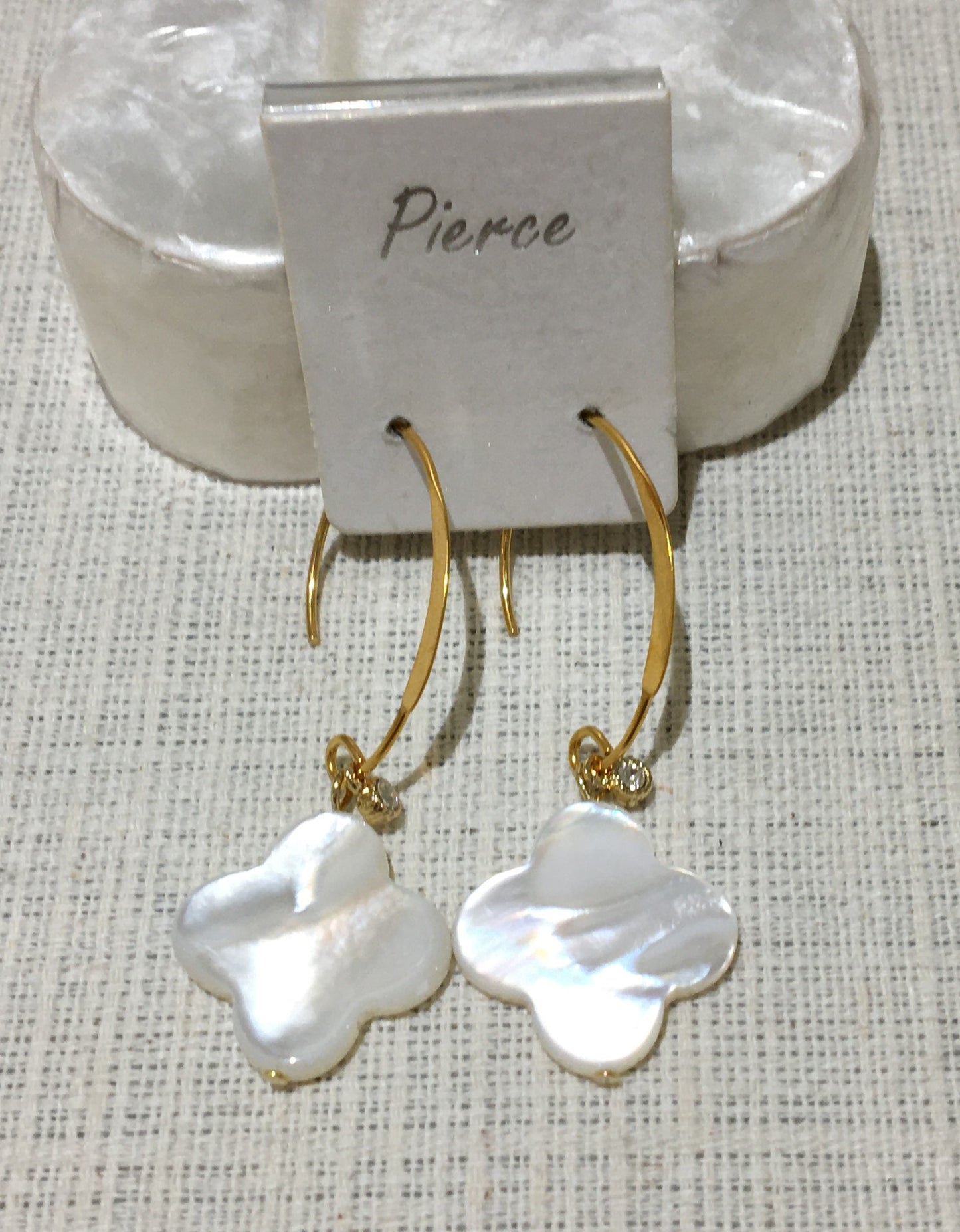 白蝶貝ピアス【商品番号246】
