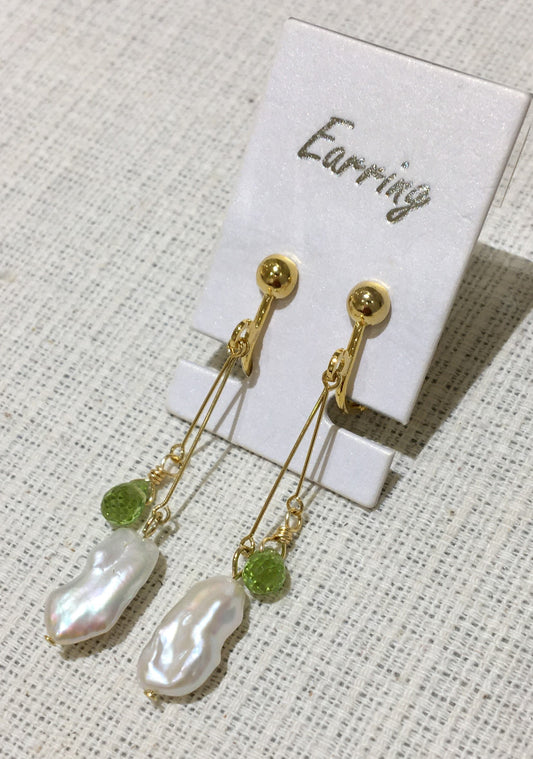 淡水パールとペリドットのイヤリング【商品番号256】