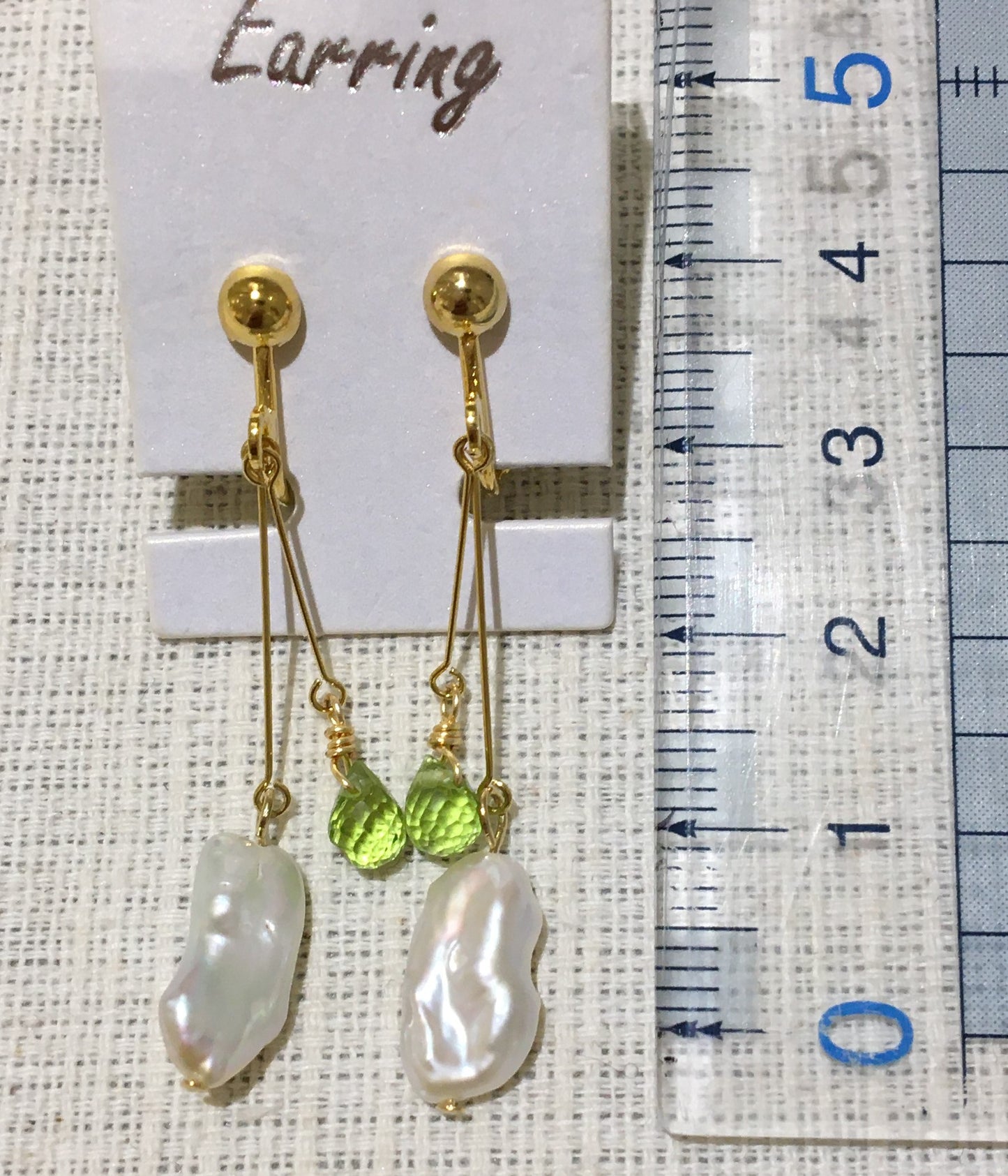 淡水パールとペリドットのイヤリング【商品番号256】