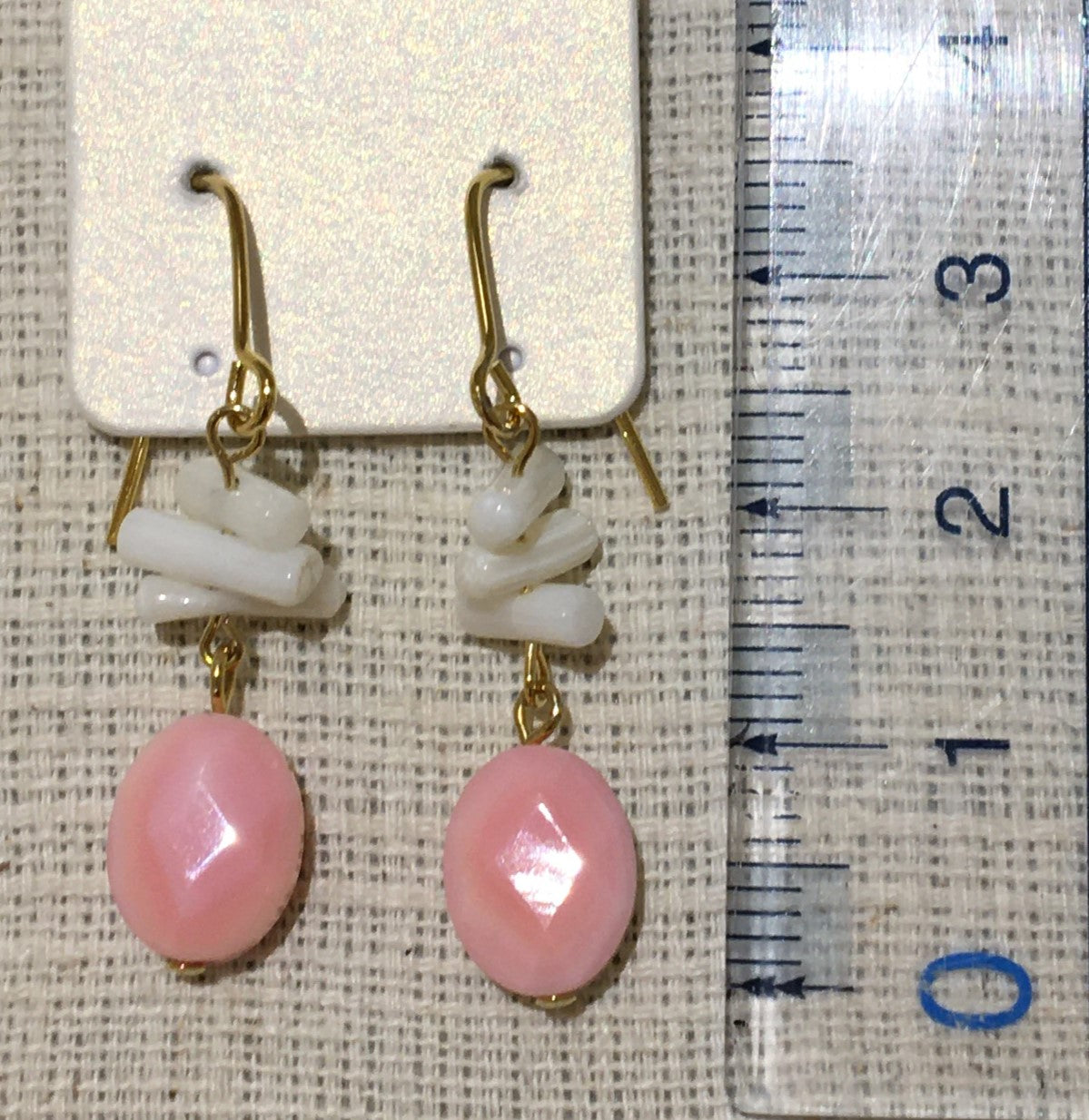 コンク貝と白蝶貝のピアス【商品番号262】