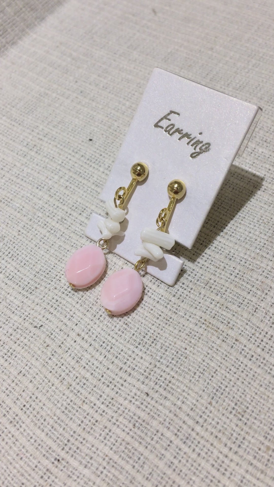 コンク貝と白珊瑚のイヤリング【商品番号261】 – 海のアクセサリーMIYABI